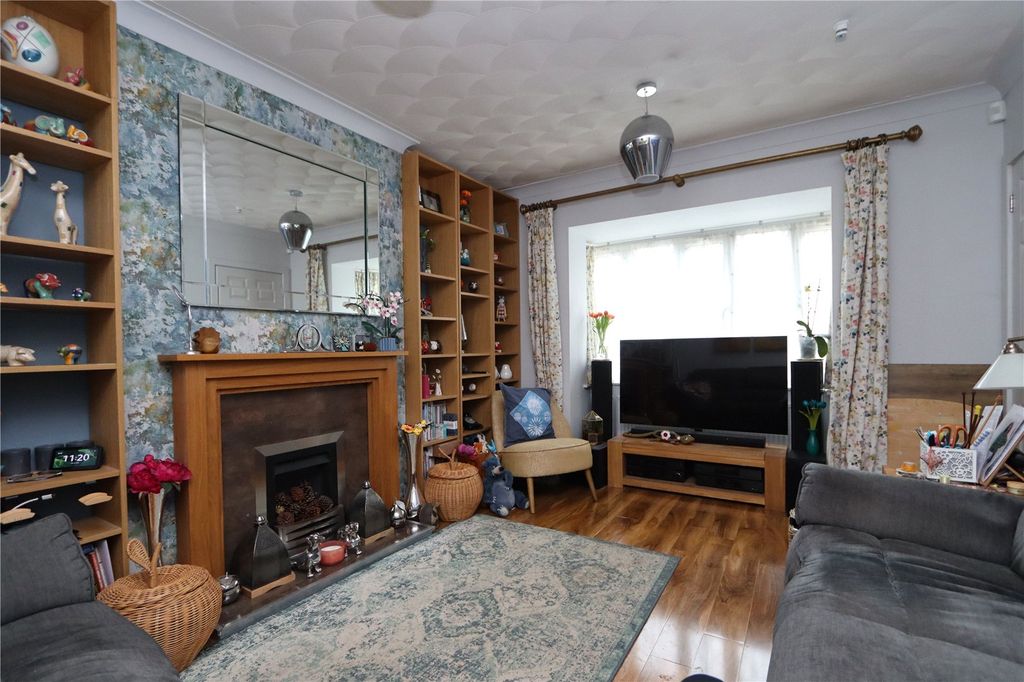 Property photo 2 of 15 Picture No. 14