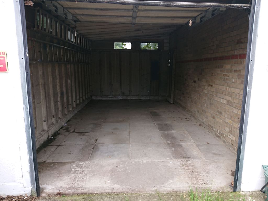 Property photo 1 of 2