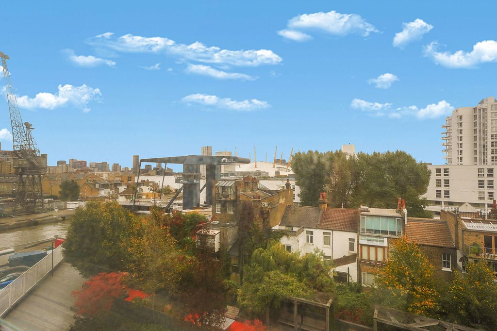 Property photo 3 of 21