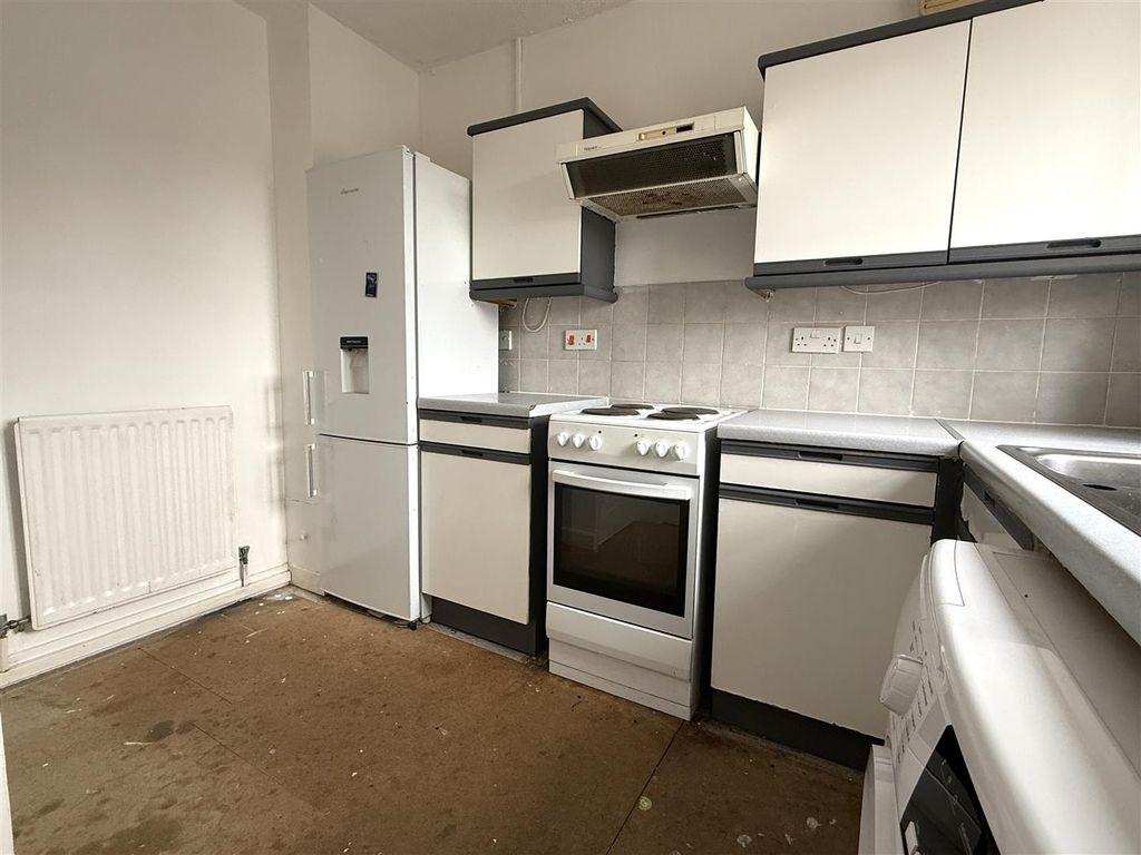 Additional image 7 of 2 bed flat for salePinewood, Hebburn NE31