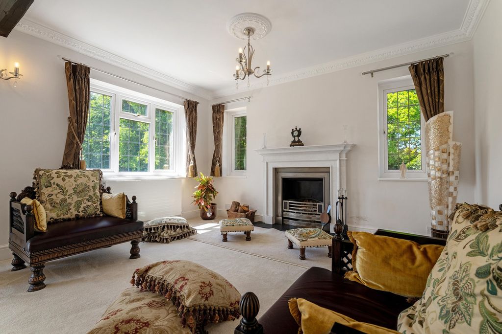 Additional image 10 of 6 bed detached house for saleCherry Pit Lane, Beoley, Worcestershire B98