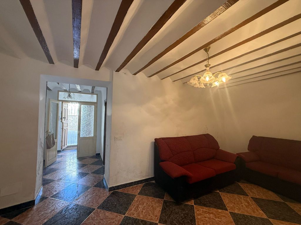 Property photo 3 of 12