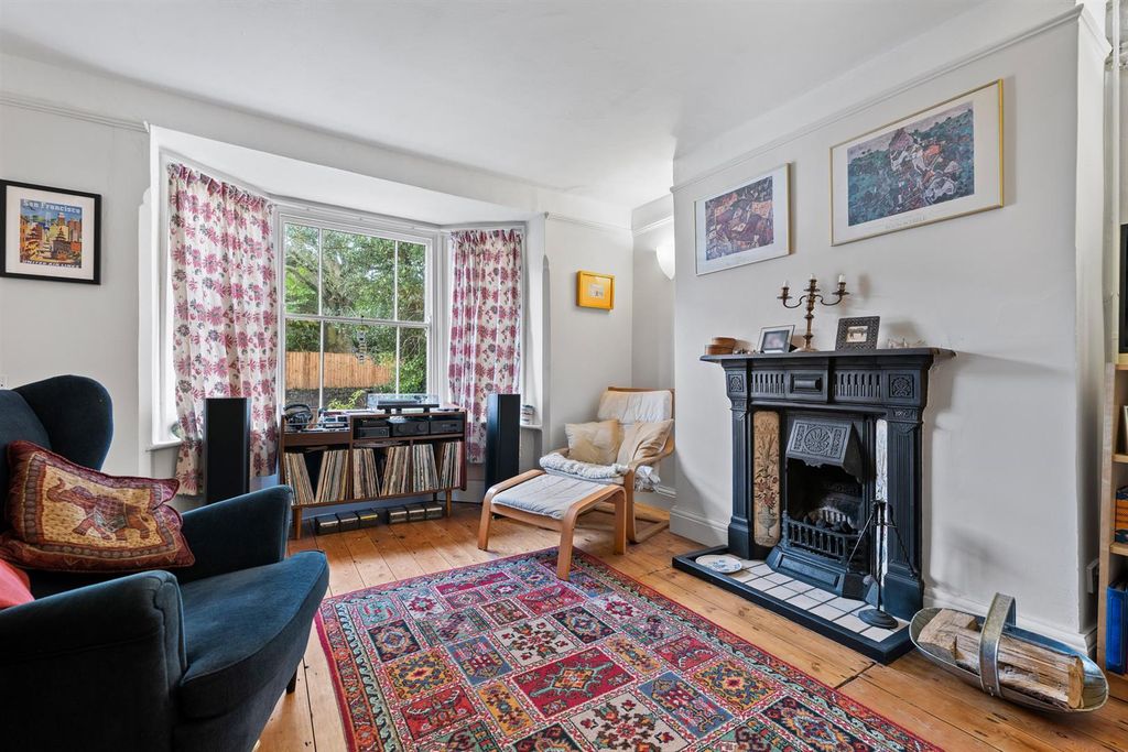 Property photo 3 of 26 28 Main Street-13.Jpg