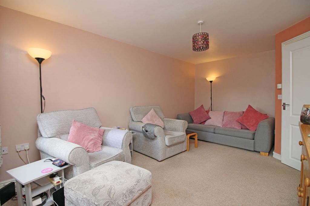 Property photo 3 of 23