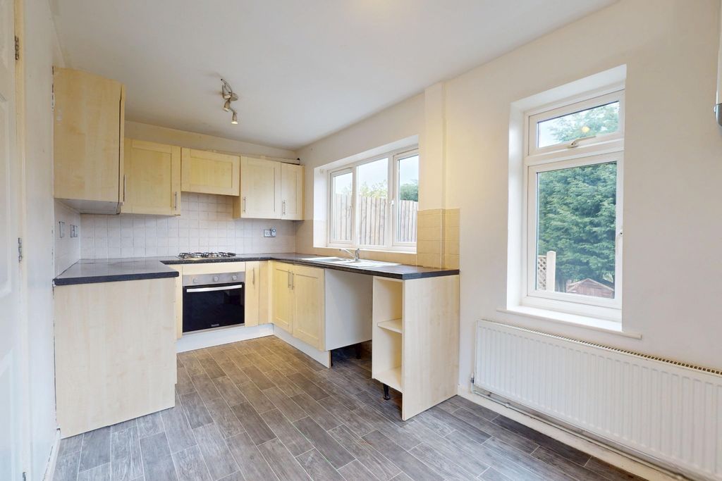 Property photo 2 of 17 4846163