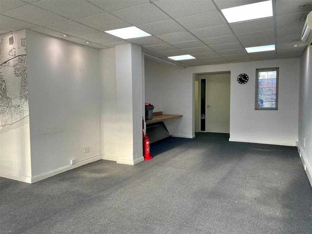 Property photo 3 of 11 2.Jpg