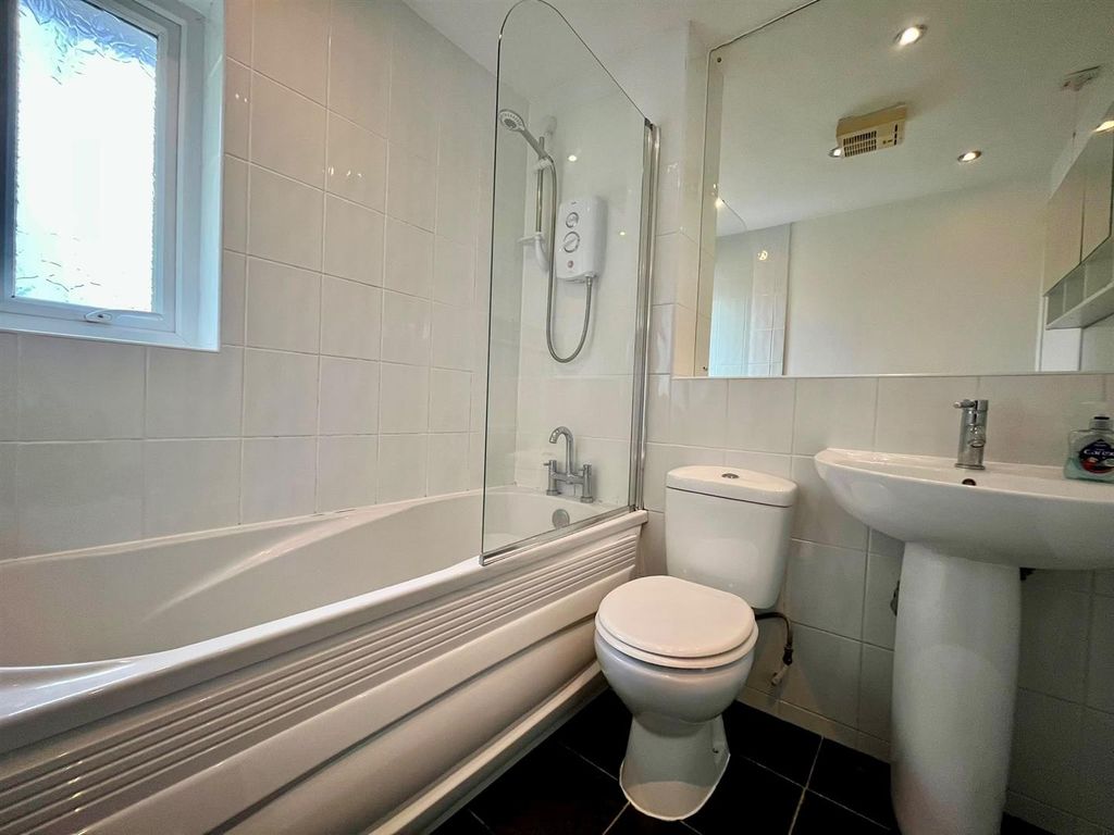 Property photo 3 of 14 d63238cd-d098-46Be-A60d-40489ba87331.Jpg