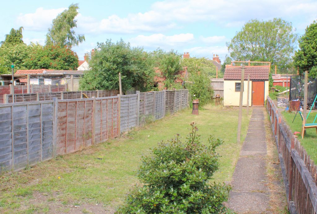 Property photo 2 of 9