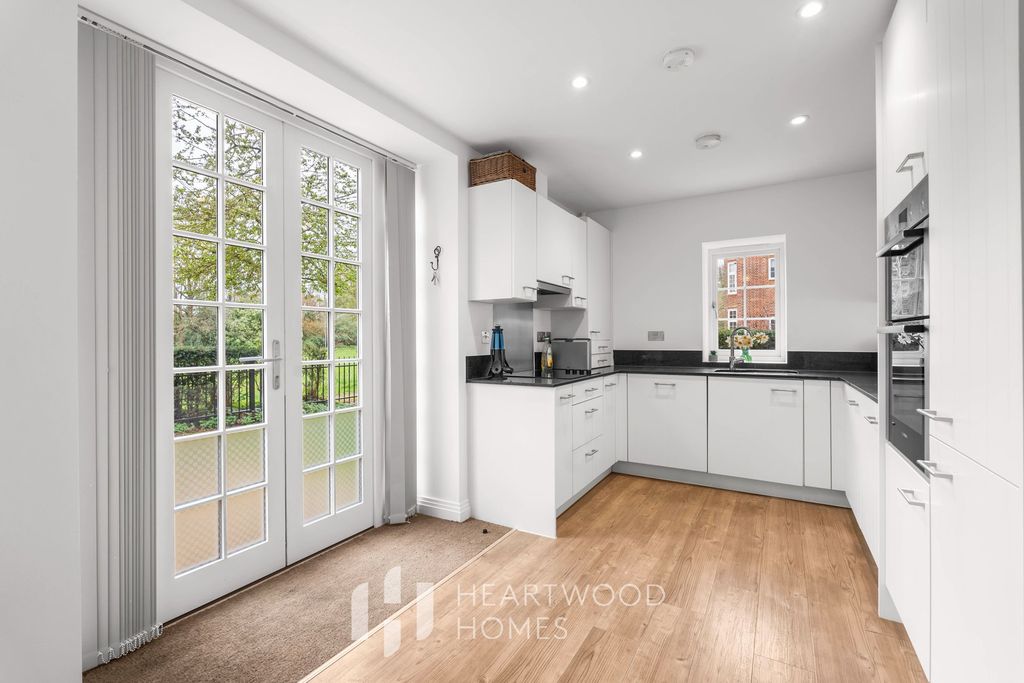 Property photo 2 of 24