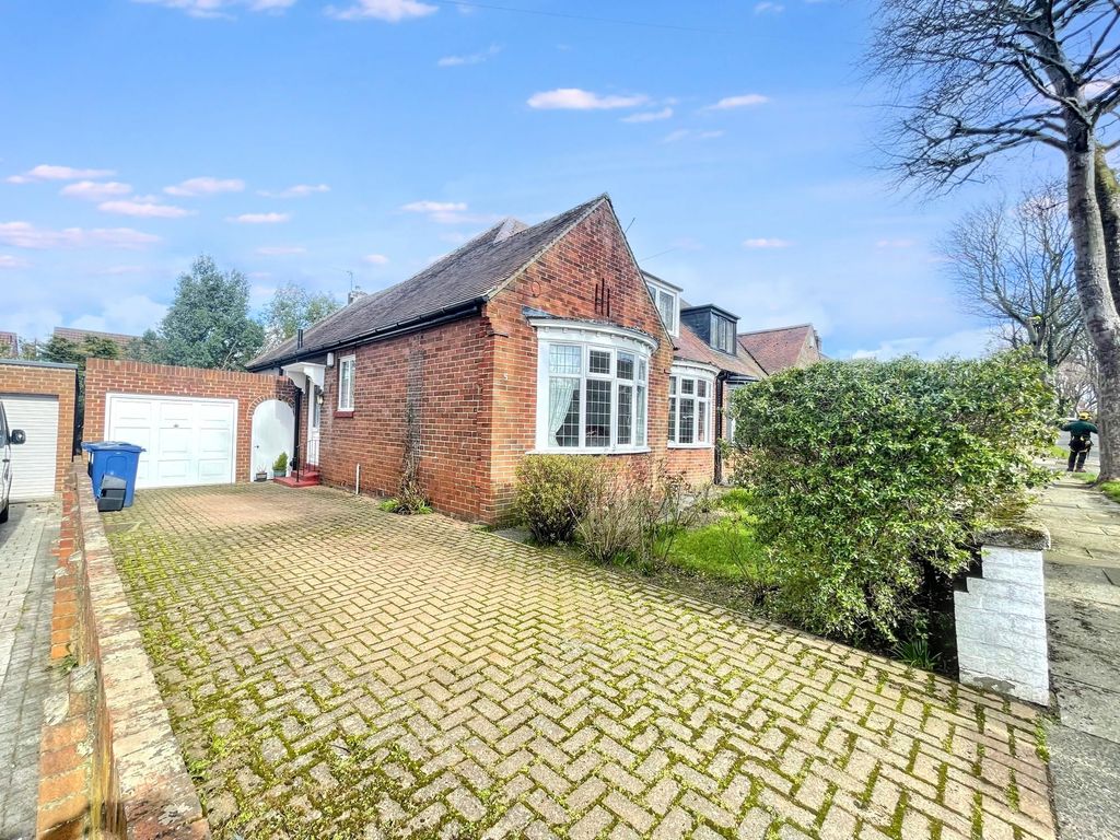 Property photo 3 of 15