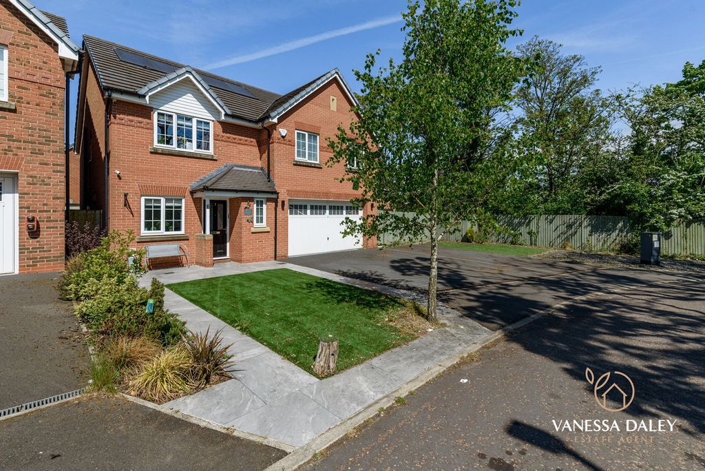 Property photo 1 of 39