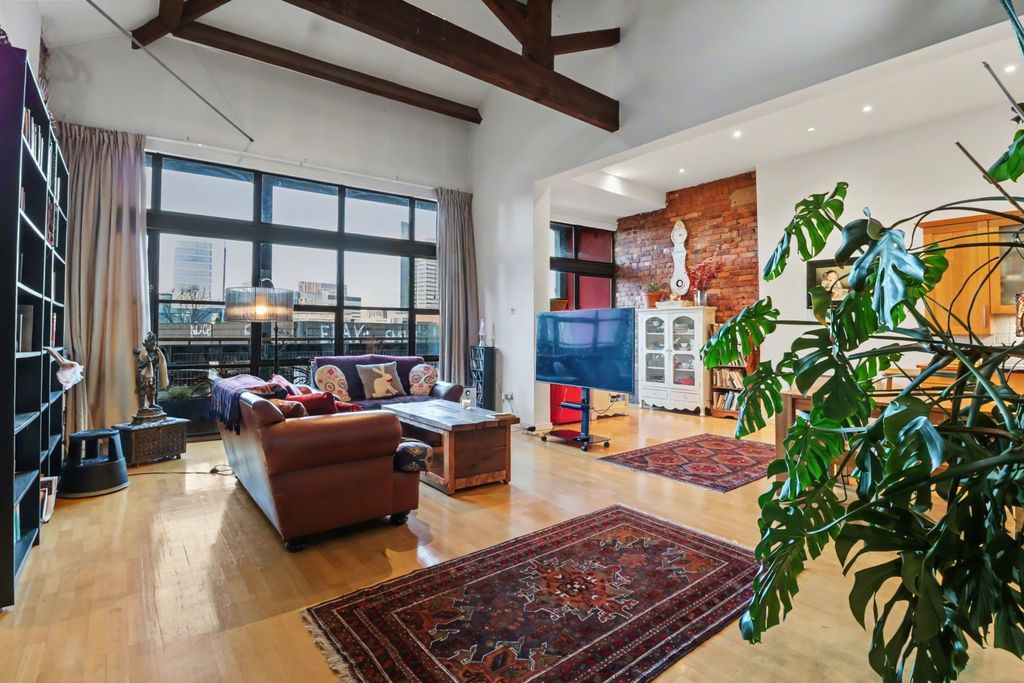 Property photo 1 of 25 Img_7561