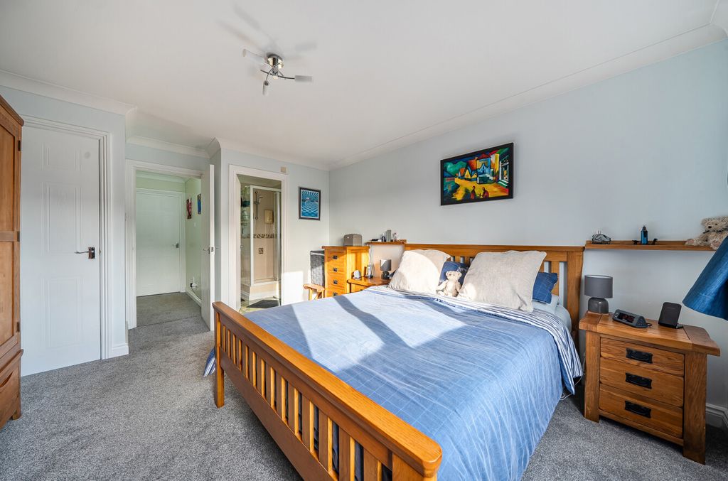 Property photo 3 of 20 1382242-12-6915F6...