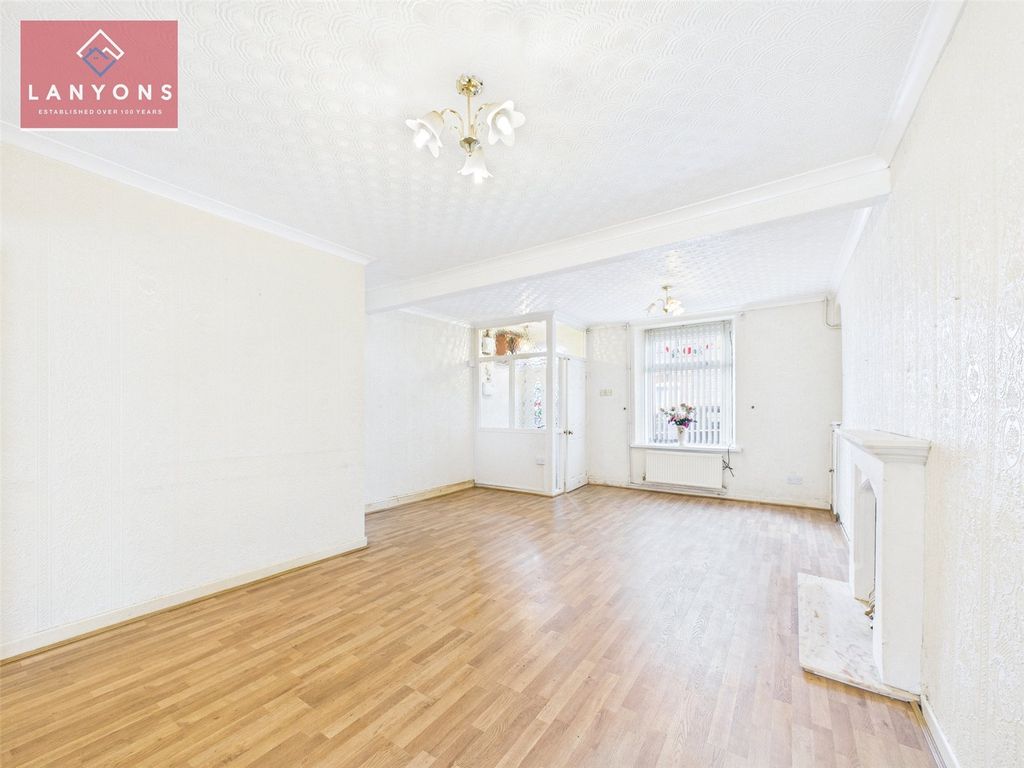 Property photo 2 of 12 Picture No. 09