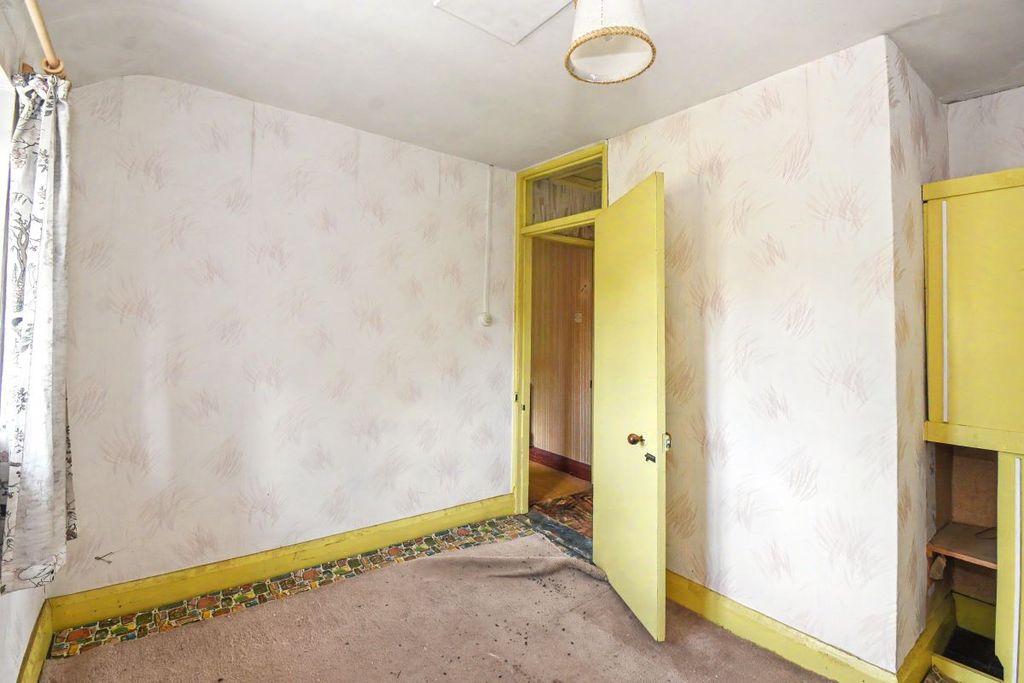 Property photo 3 of 18