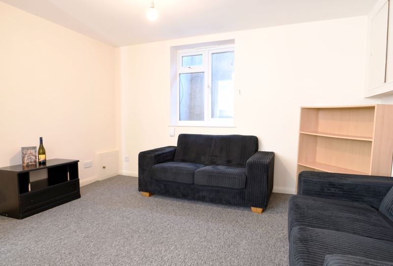 Property photo 2 of 9 Photo 17