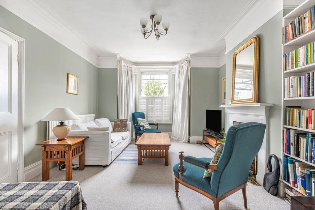 Property photo 2 of 14 Picture No. 10