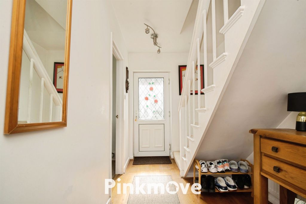 Property photo 2 of 19