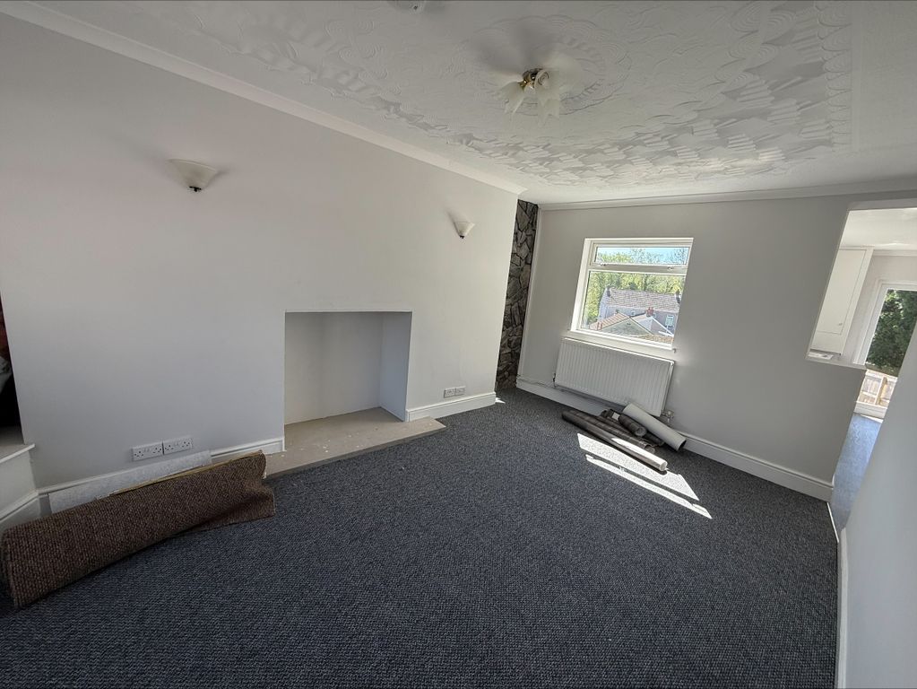 Additional image 5 of 4 bed property to rentWalter Road, Ammanford SA18