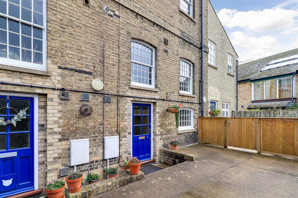 Property photo 1 of 16 Img (16).Jpg