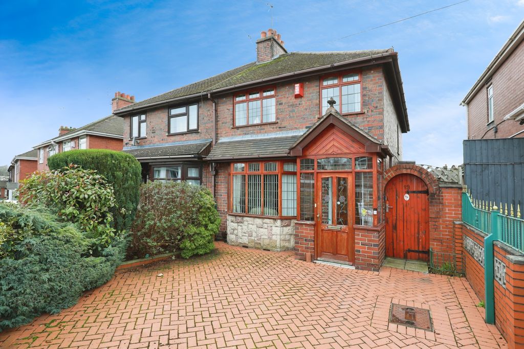 Property photo 1 of 15