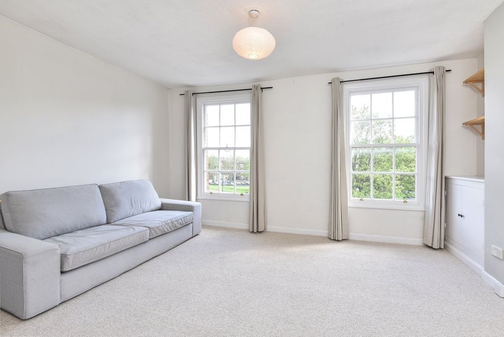 Property photo 2 of 7 279807 (2)