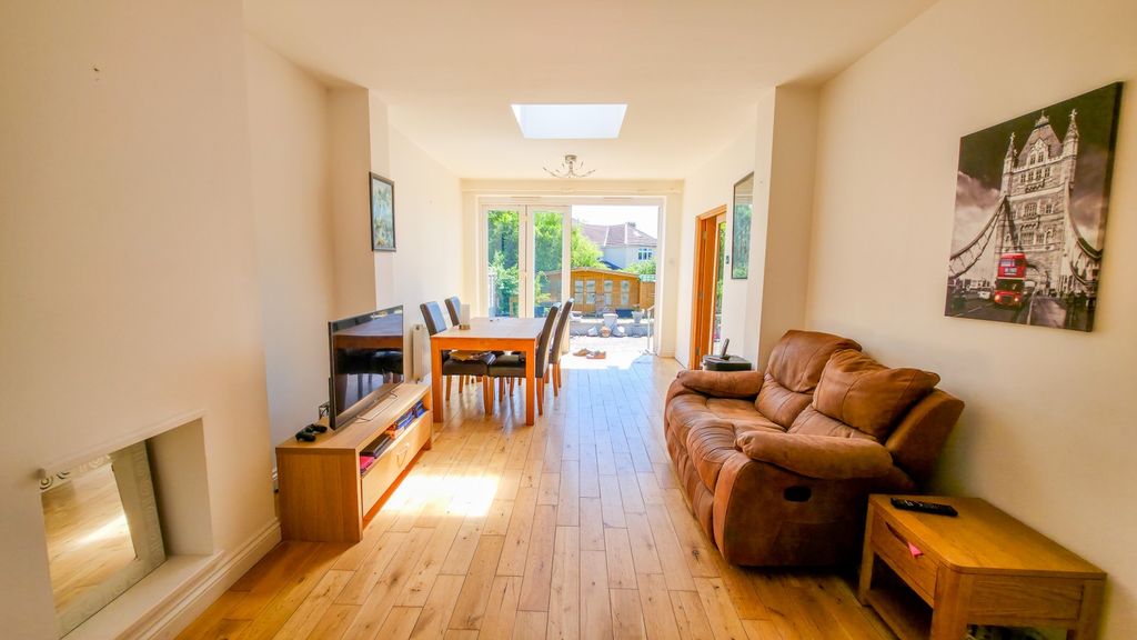 Property photo 2 of 26 20250711_132711