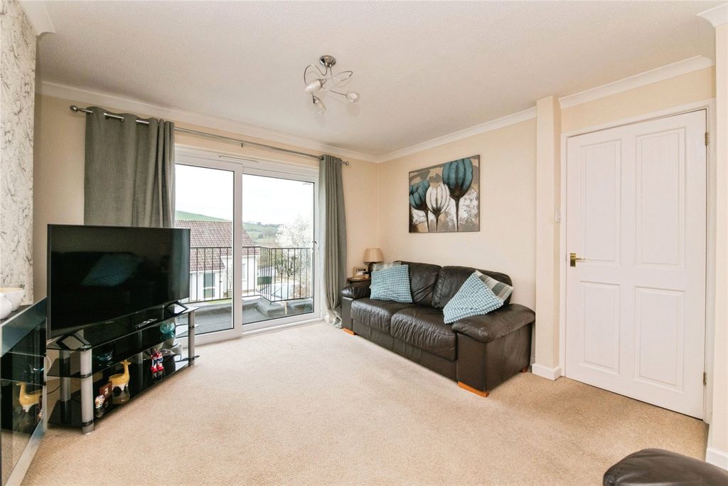 Property photo 3 of 17 Picture No. 08