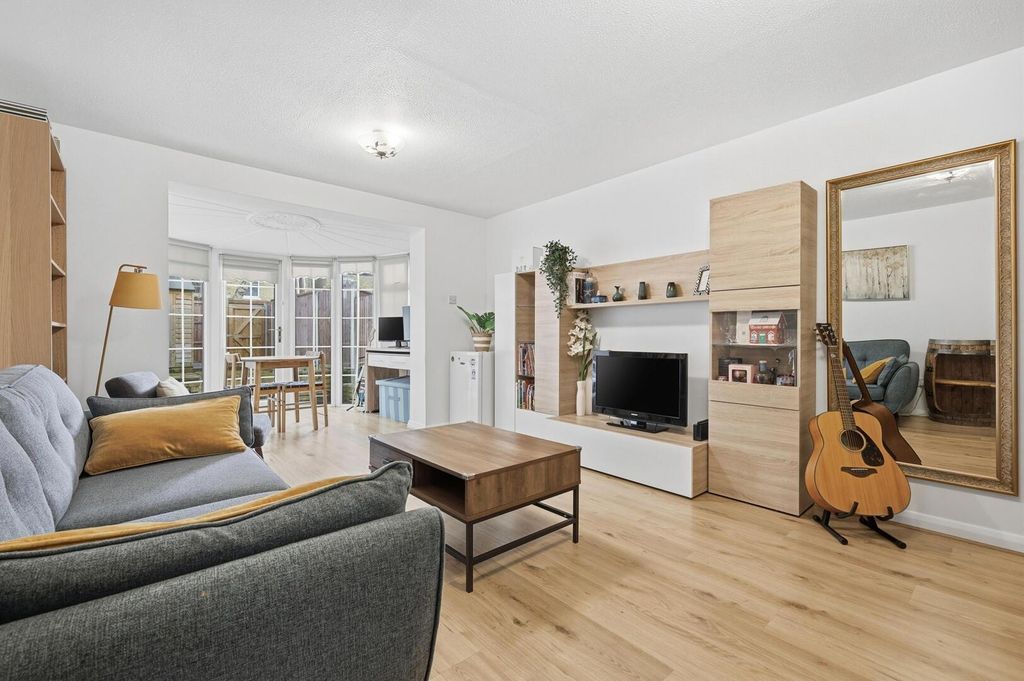 Property photo 2 of 14