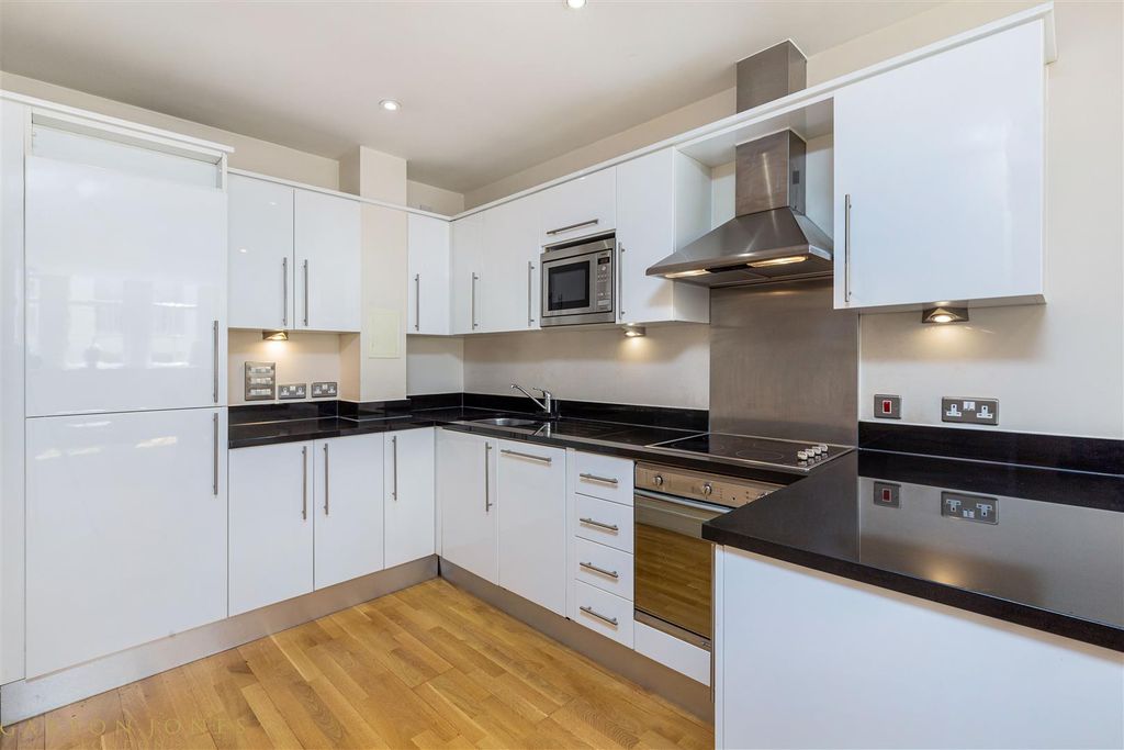 Property photo 2 of 14 Kitchen.Jpg