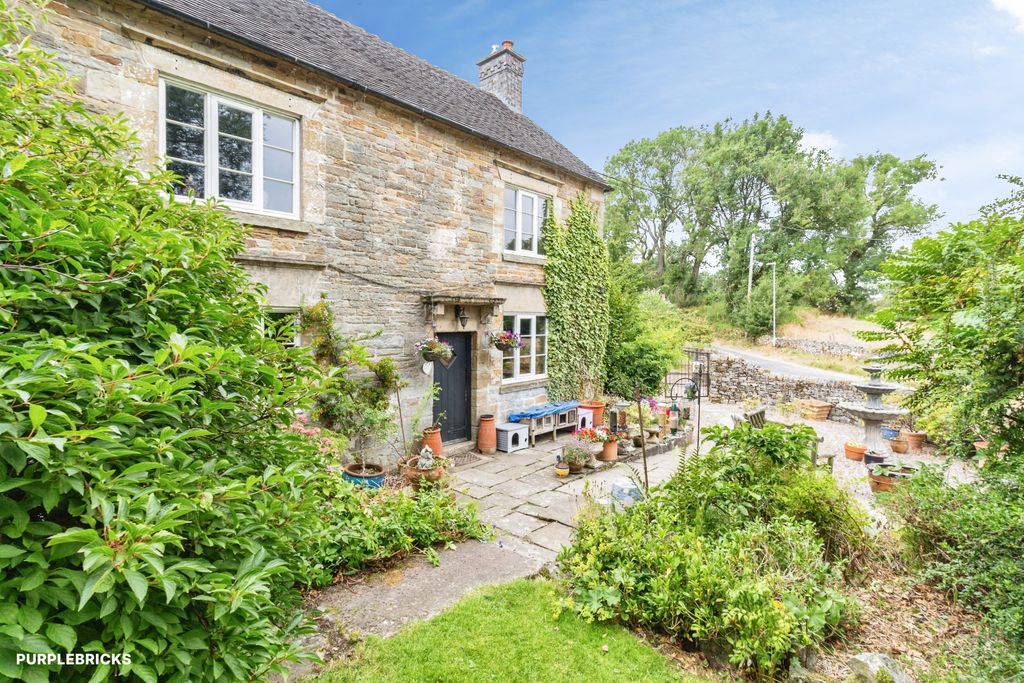 Property photo 2 of 49