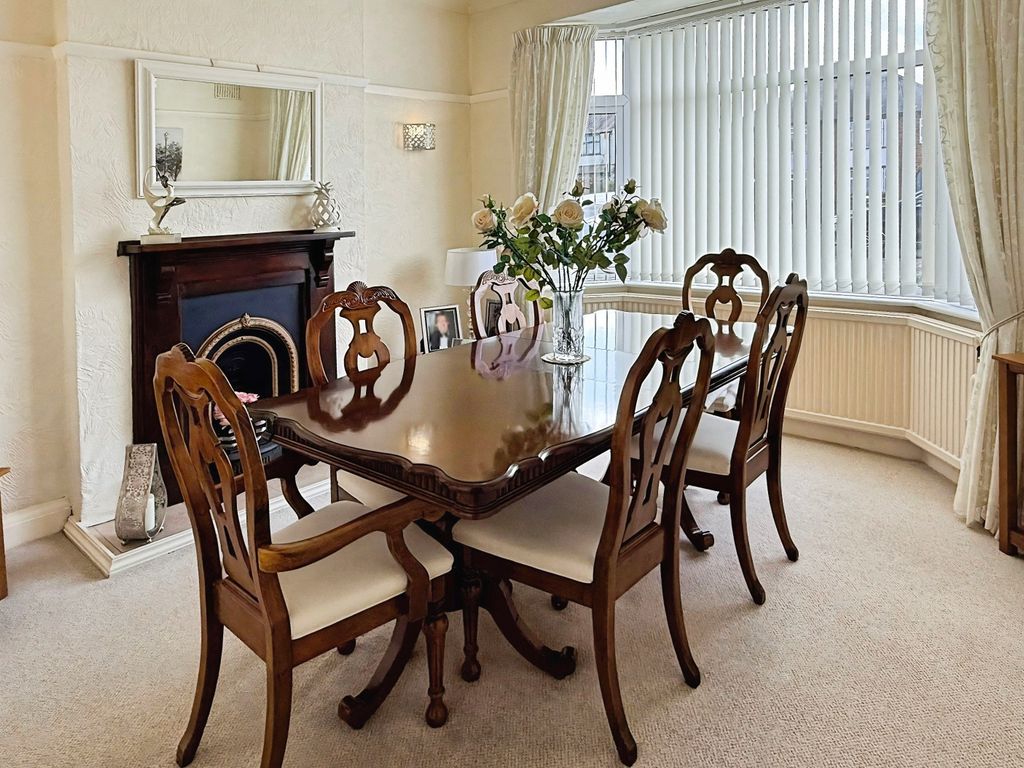 Property photo 3 of 27