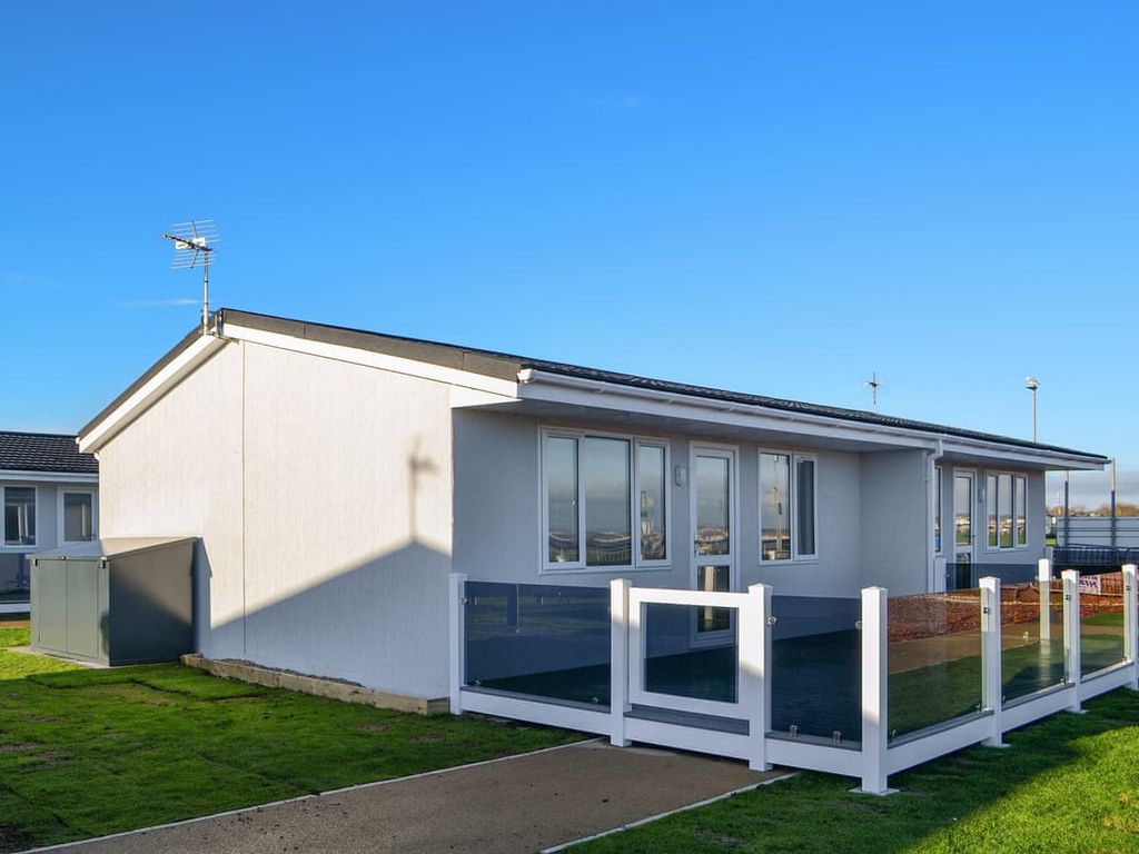 Property photo 1 of 16 2 Bedroom Semi-Detached Holiday Chalet With Incredible Front Line Sea Views.  Fully Furnished With All Contents Included