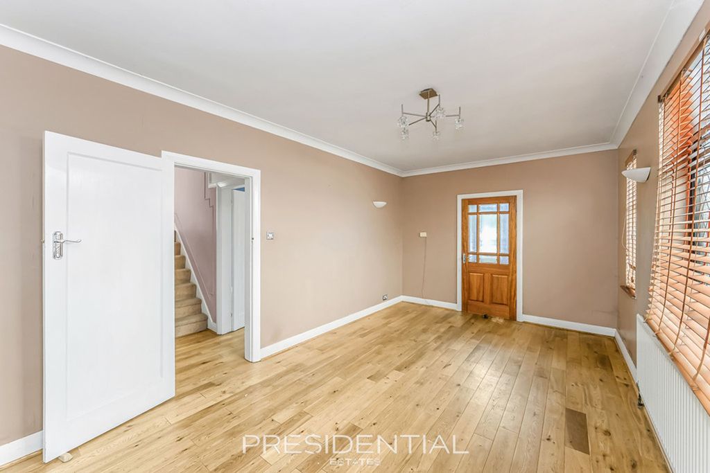 Property photo 3 of 22