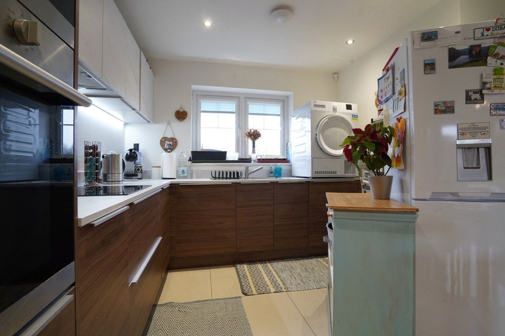 Property photo 3 of 21 Picture No. 35