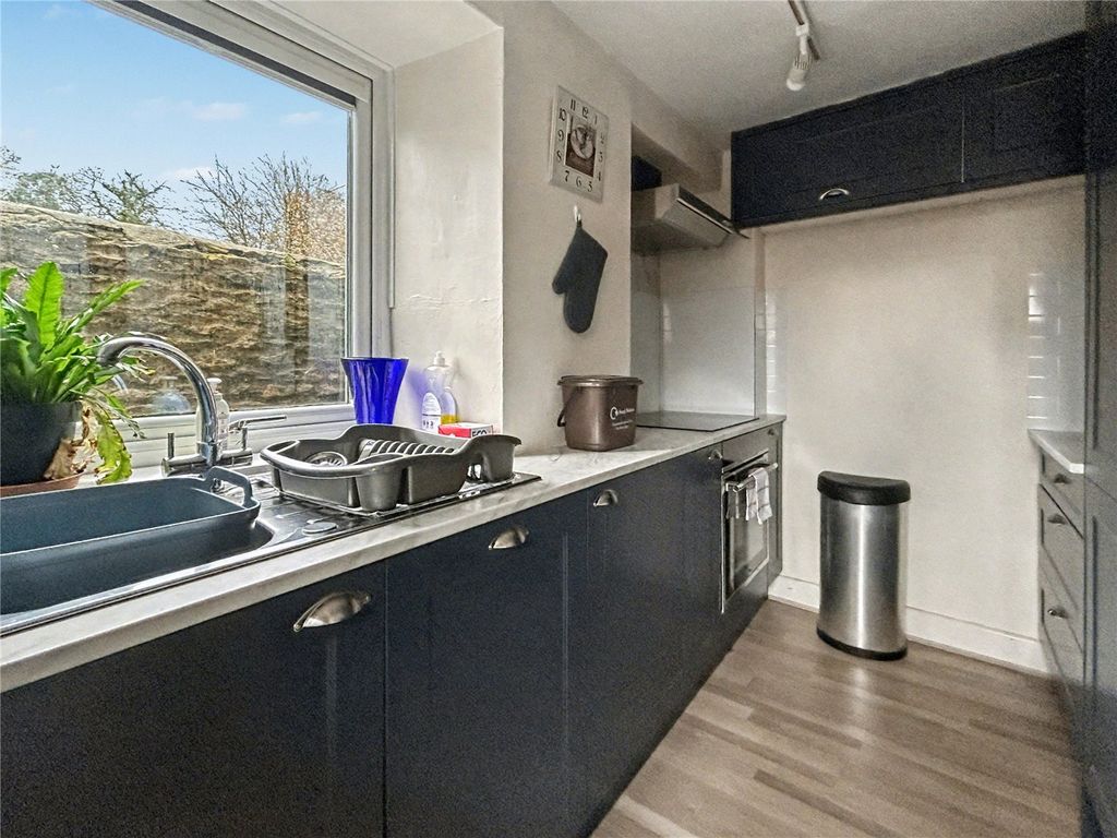 Property photo 3 of 11 Picture No. 15