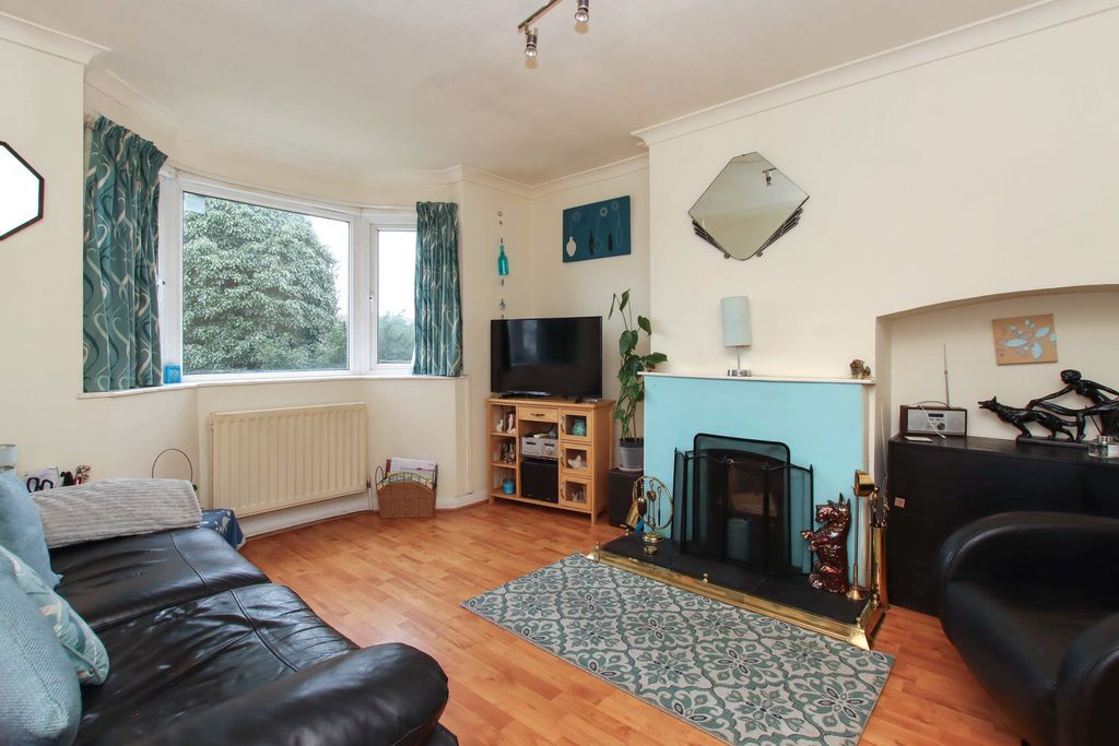 Property photo 2 of 14 Photo 4