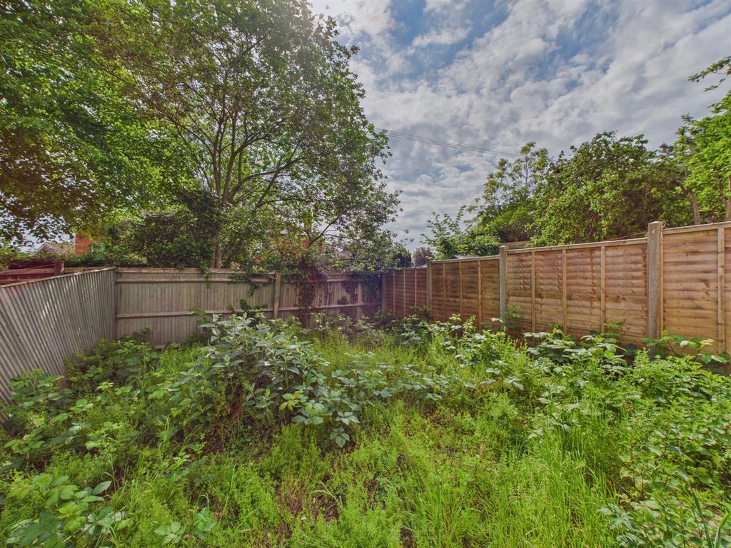 Property photo 2 of 13 Cam03972G0-Pr0354-Still020.Jpg