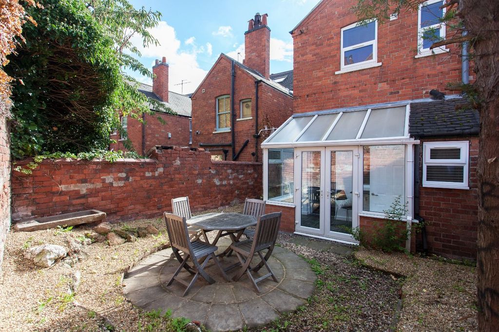 Property photo 3 of 10