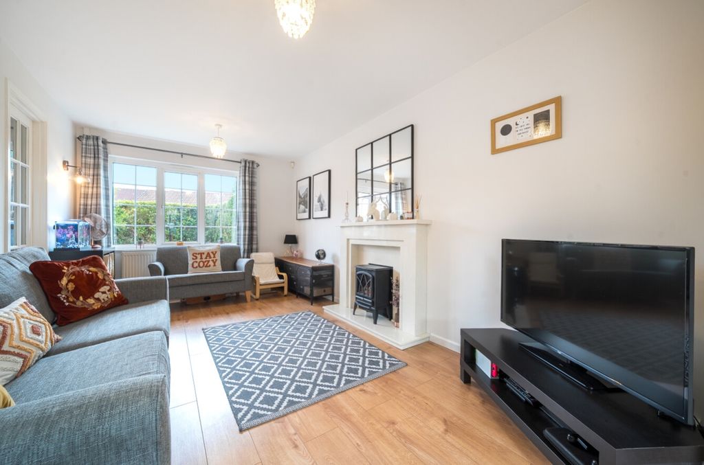 Property photo 3 of 21 1326184-8-6876dc5dc1d6d-Arw
