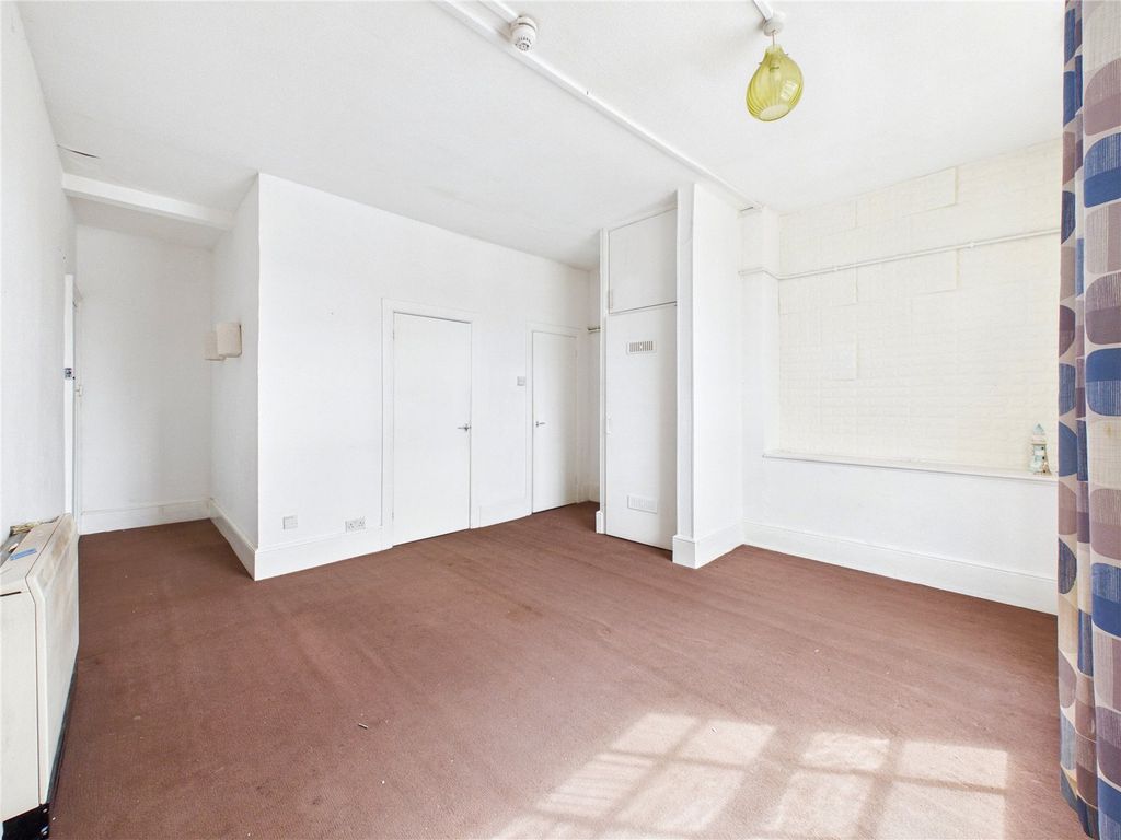 Property photo 3 of 5 Picture No. 04
