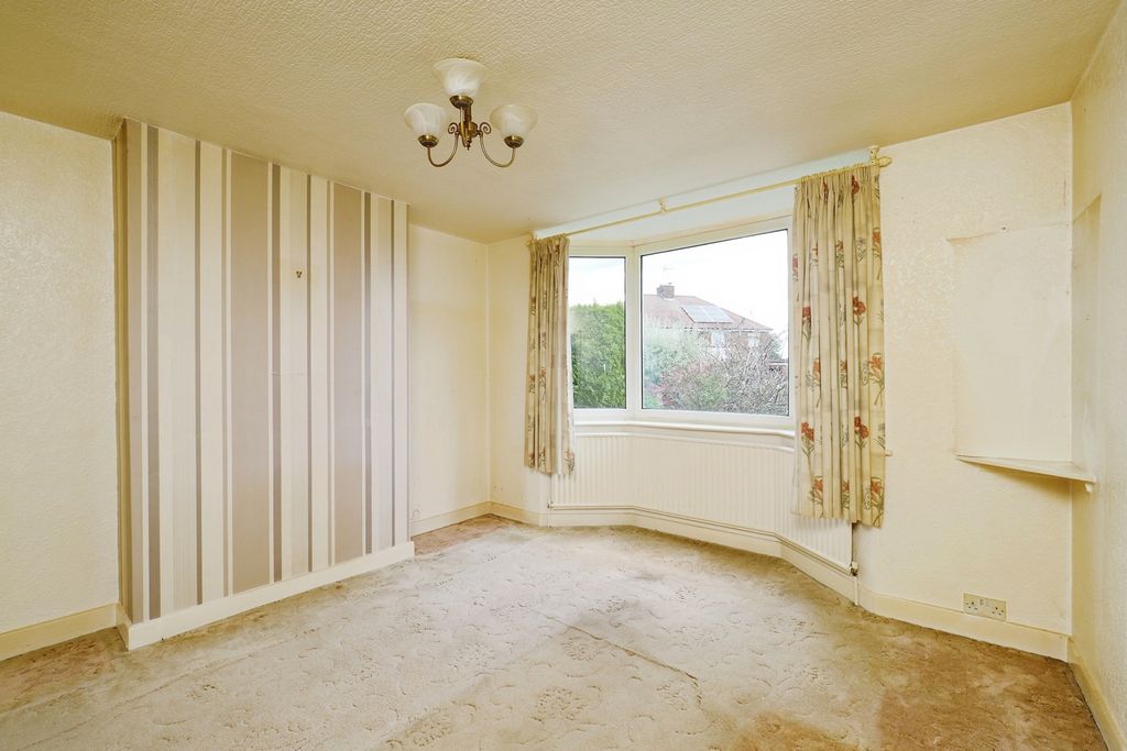 Property photo 3 of 17 Photo