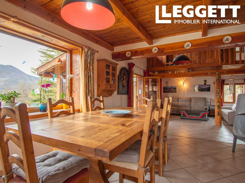 Property photo 3 of 10