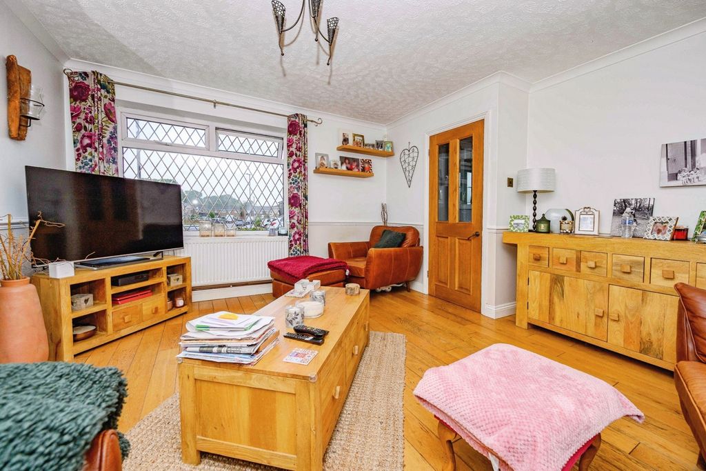Property photo 2 of 14 Pbox-Img.Jpg