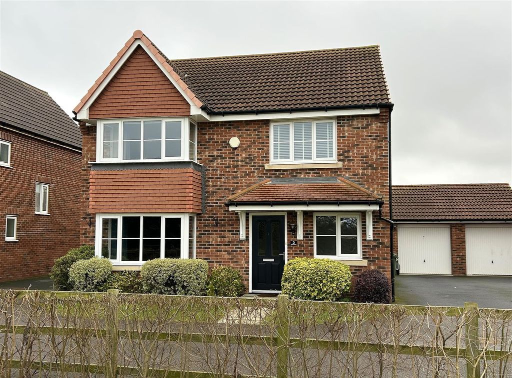 Property photo 1 of 15 Front External