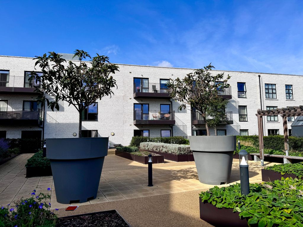 Property photo 2 of 10 1