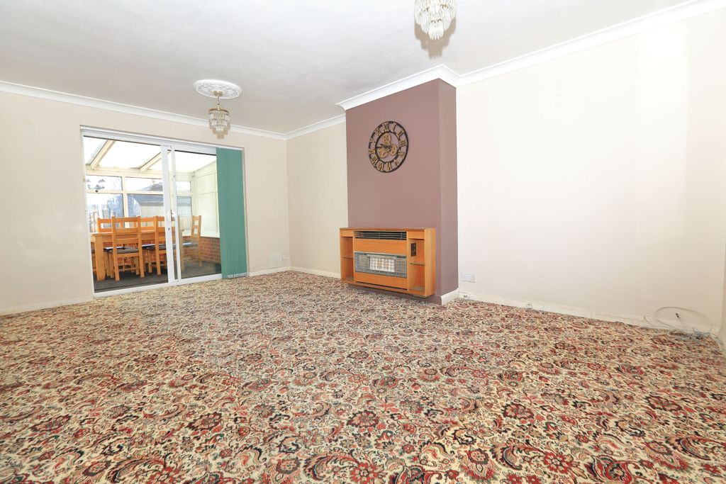 Property photo 2 of 23