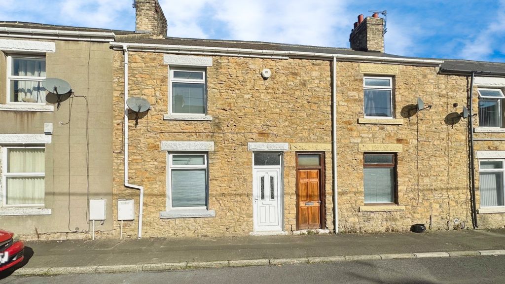 Property photo 1 of 10 External