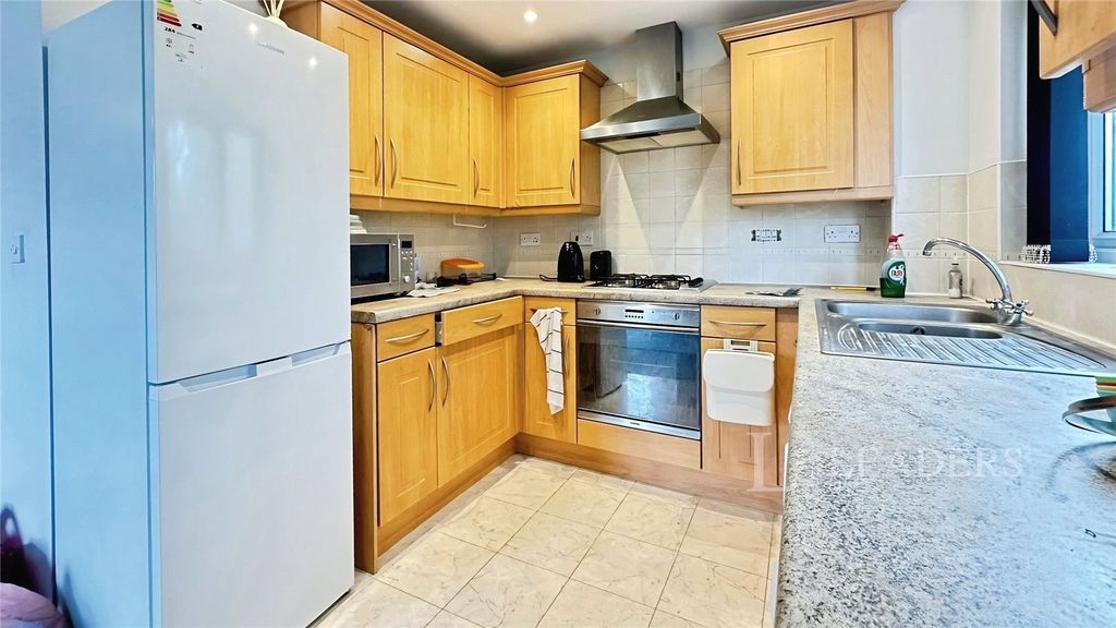 Property photo 3 of 11 Picture No. 10