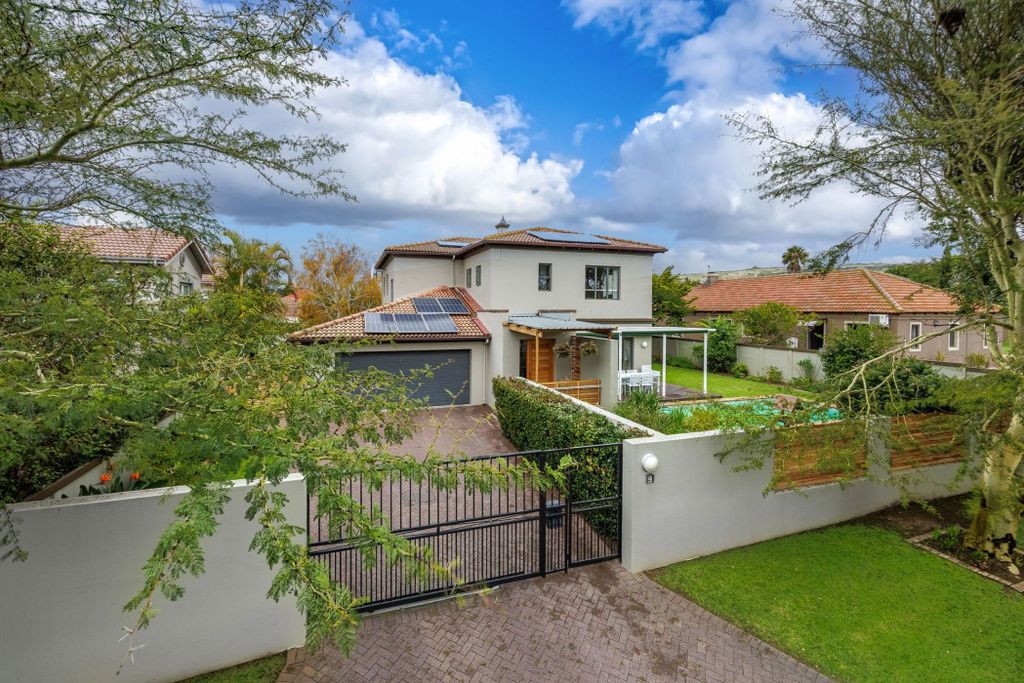 Property photo 1 of 37 Dbv1737127